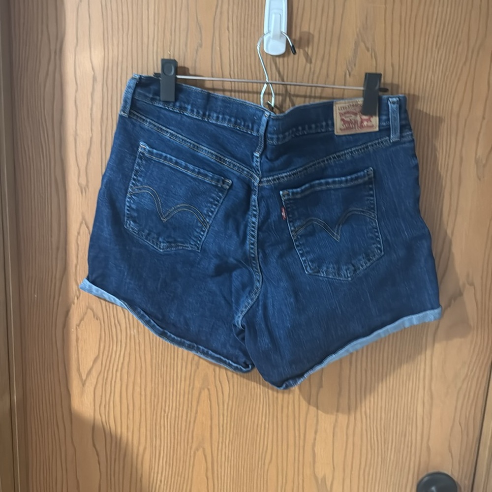 Levi’s Shorts - Picture 2 of 2